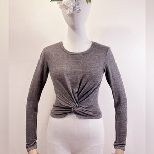 🩶 Wilfred Free Grey Twist Front Top (Aritzia)
